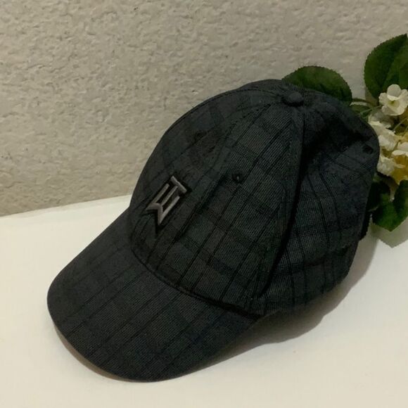 COPY - Tiger Woods Nike Golf Hat plaid black - Picture 1 of 4